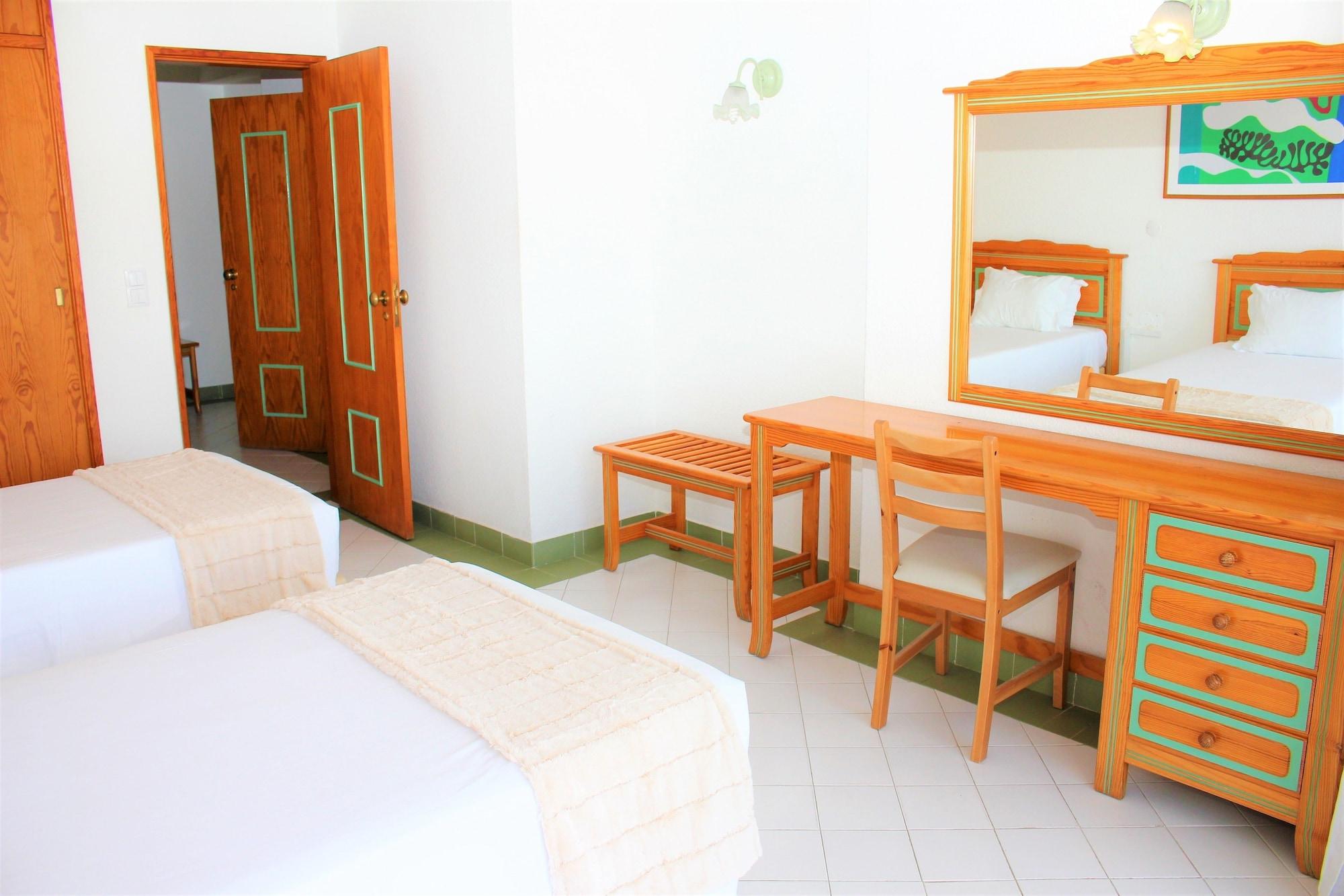 Ourabay Hotel Apartamento - Art & Holidays Albufeira Dış mekan fotoğraf