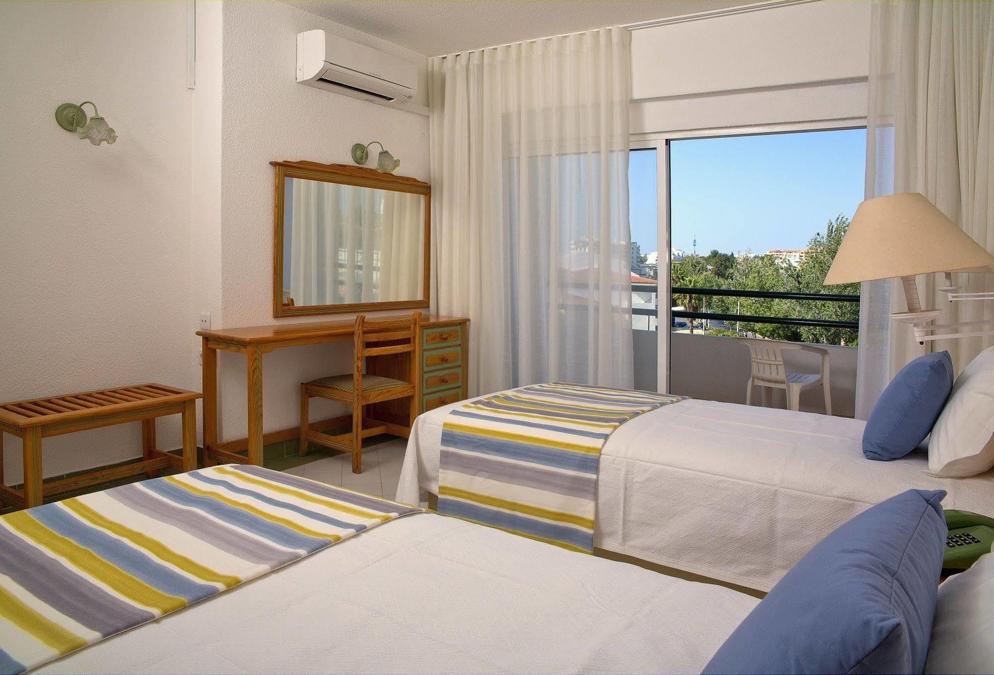 Ourabay Hotel Apartamento - Art & Holidays Albufeira Dış mekan fotoğraf